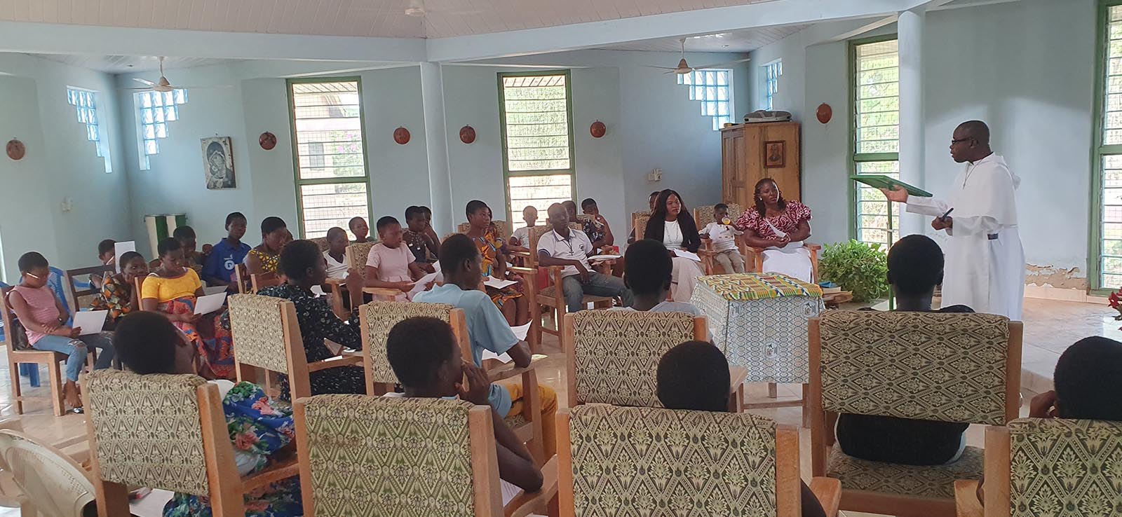 BR. JOSHUA TOACHUKU SHARING WITH PARTICIPANTS OF ERAC MEMBERS DURING AN INDICTION CEREMENORY